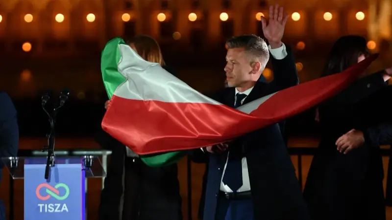 فوز ساحق في انتخابات المجر.. من هو بيتر ماغيار؟