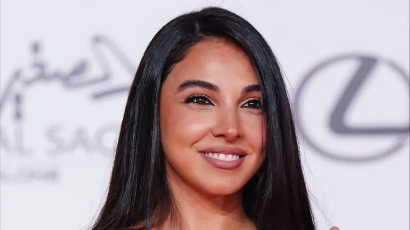 سلمى أبو ضيف تدخل السباق الرمضاني بمسلسل عرض وطلب