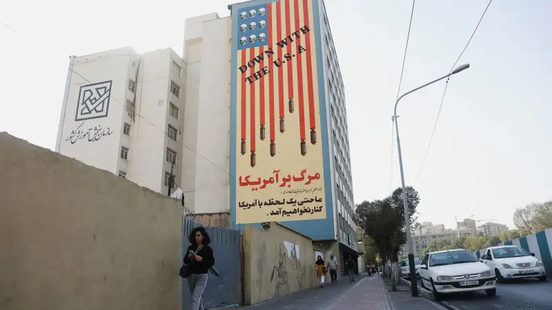 المعتقلون الأجانب.. ورقة مساومة بيد إيران للضغط على الغرب