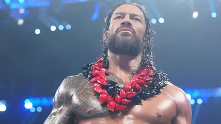 سيغيب عن الحلبة لـ4 أسابيع.. ما هي إصابة رومان رينز؟