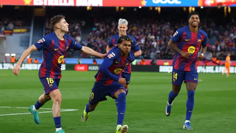 لماذا قرر برشلونة تفعيل بند شراء ماركوس راشفورد؟