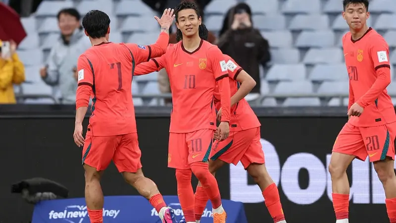 الصين تضرب كوراساو بثنائية وتفسد الانطلاقة الأولى للمدرب روتن