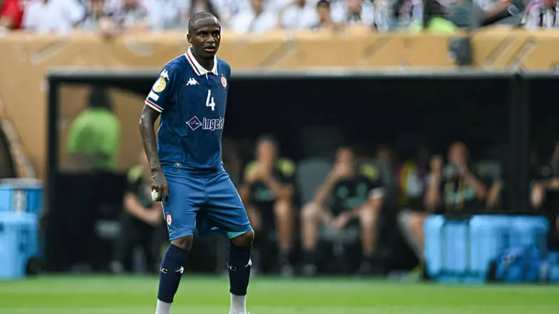 بعد مفاوضات معقدة.. مسلسل انتقال لورش ينتهي بعودته إلى الوداد