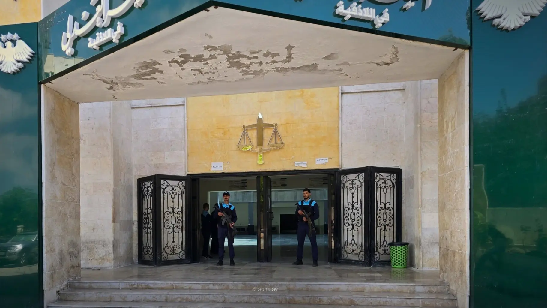 حادث قصر العدل باللاذقية يهز الأوساط السورية (إكس) حادث قصر العدل باللاذقية يهز الأوساط السورية (إكس)