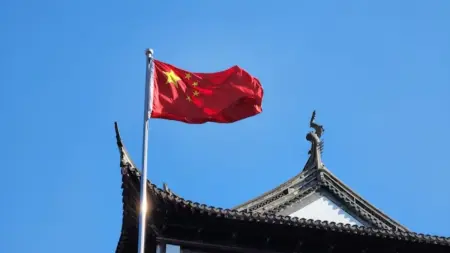 الصين تردّ على ترامب بشأن تزويد إيران بالأسلحة