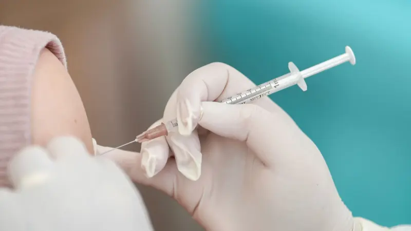 أميركا توقف نشر دراسات سلامة لقاح كورونا.. ما السبب؟