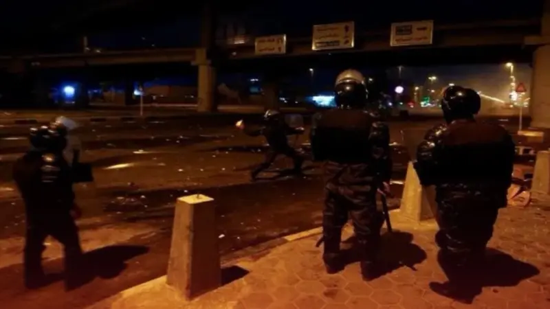 فيديو - إيران.. مقتل 3 رجال أمن بهجوم على مركز عسكري