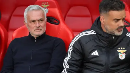 فيديو - ما سبب دموع جوزيه مورينيو في الدوري البرتغالي؟