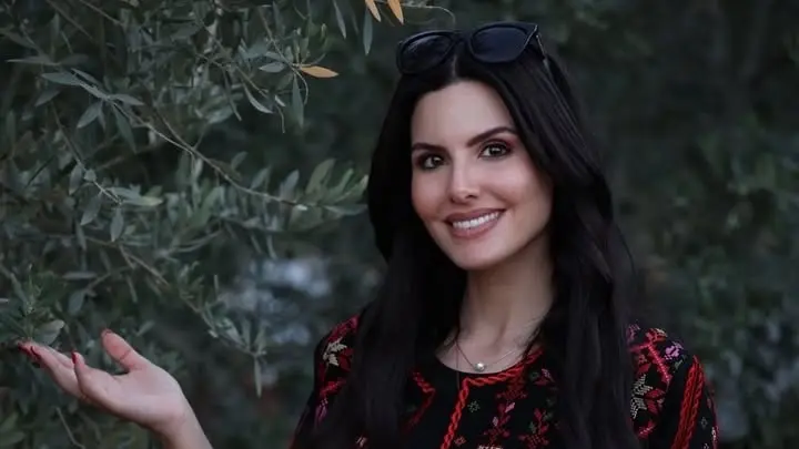 نادين أيوب أول فلسطينية في مسابقة ملكة جمال الكون 2025