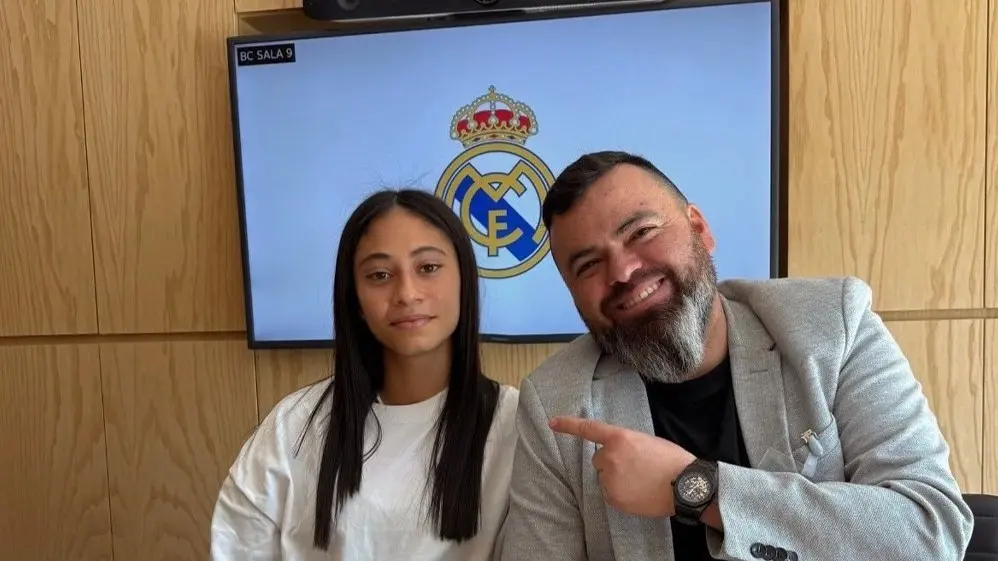 ياسمين زهير تعزز صفوف نادي ريال مدريد قادمة من ريال بيتيس (إكس) ياسمين زهير تعزز صفوف نادي ريال مدريد قادمة من ريال بيتيس (إكس)