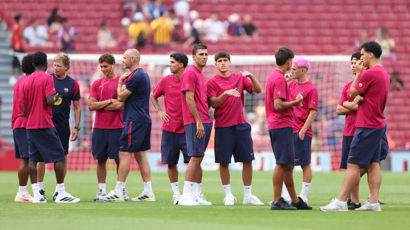 حمزة عبد الكريم أساسيًا مع برشلونة أمام الأهلي في كأس خوان غامبر 2026