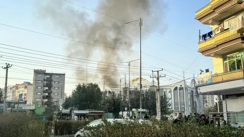 مقتل العشرات باشتباكات وانفجارات.. ماذا حدث في كابول؟