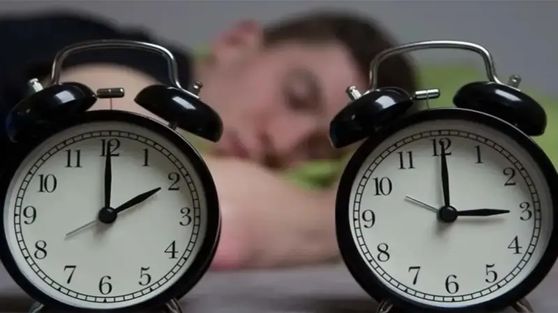 ما هو موعد العمل بالتوقيت الشتوي 2025 في مصر؟ استعد في هذه الليلة