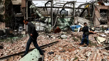 related_news_inside_blogsمعضلة إيران.. رهان على الخارج وعجز في الميدان