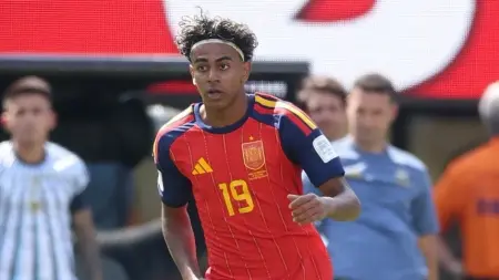 related_news_inside_blogsليفاندوفسكي يصدم يامال بتقييم مشاركته خلال كأس العالم 2026