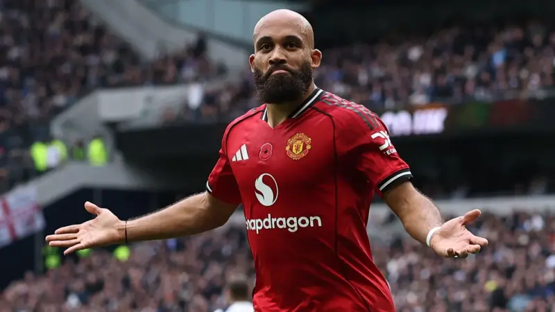 بحثا عن المربع الذهبي.. موعد مباراة مانشستر يونايتد ضد إيفرتون في الدوري الإنجليزي والقنوات الناقلة