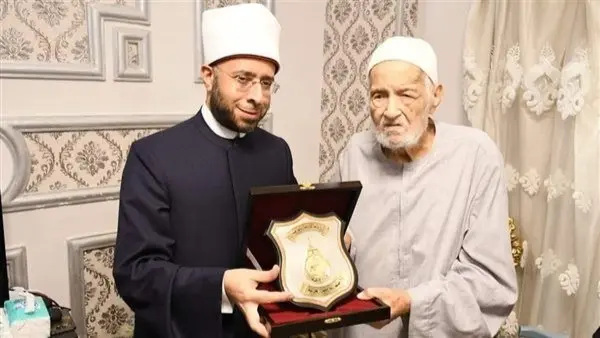 وزير الأوقاف المصري ينعى الشيخ منصور الرفاعي عبيد.. ما سبب وفاته؟