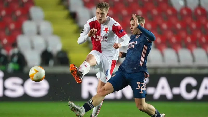 موعد مباراة ميلان وسلافيا براج مع التشكيلة والقنوات الناقلة.. مواجهة سهلة للعملاق الإيطالي