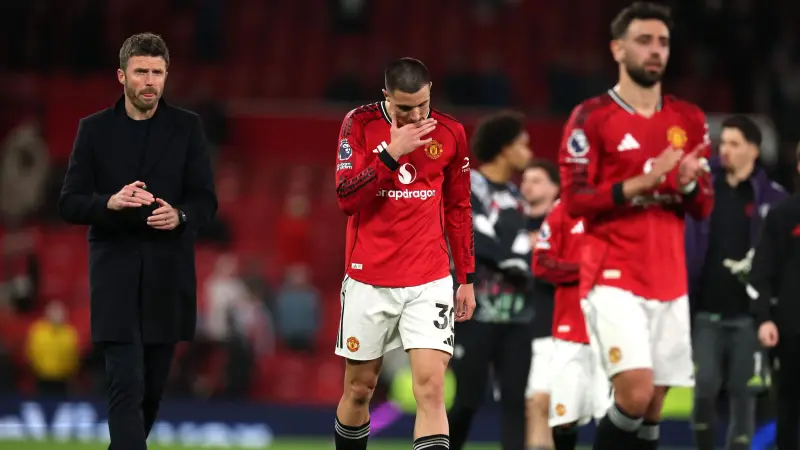 كاريك يشيد بتأثير برونو فيرنانديز ويكشف سر تطوره داخل مانشستر يونايتد