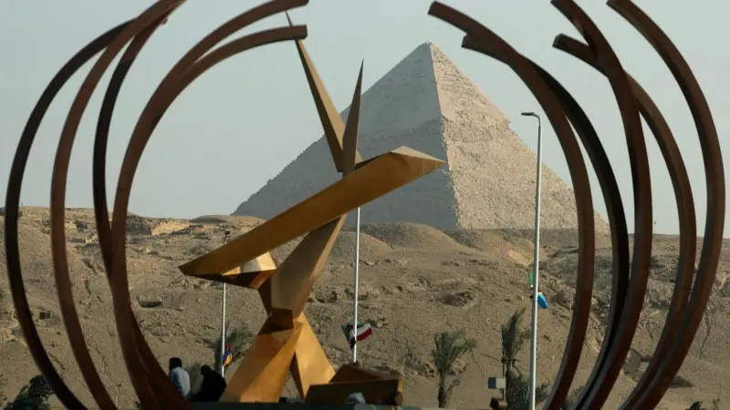 فيديو - من سيحضر حفل افتتاح المتحف المصري الكبير؟