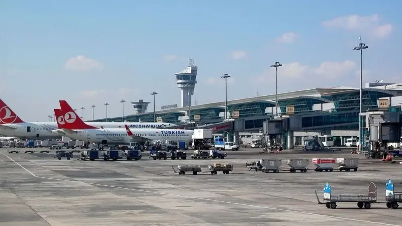 ارتباك جوي.. شركات طيران تلغي رحلاتها إلى طهران