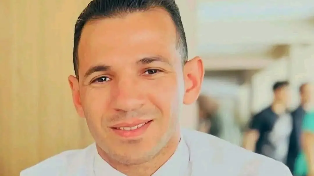 ضجت منصات التواصل الاجتماعي بقصة القاضي المزيف ضجت منصات التواصل الاجتماعي بقصة القاضي المزيف