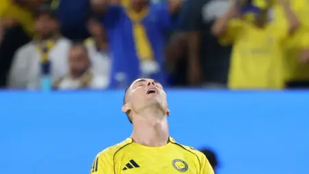 related_news_inside_blogsالدوري السعودي - رونالدو يحلم بالتتويج الأول مع النصر.. وفرصة الهلال الأخيرة