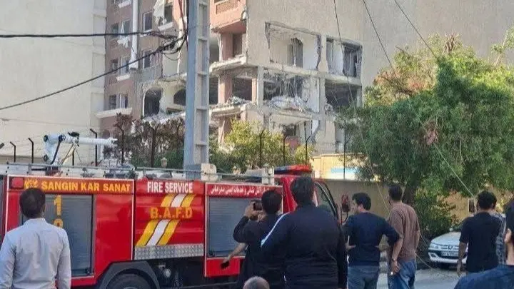 فيديو - انفجار يهز إيران.. ما حقيقة اغتيال قائد بالحرس الثوري؟