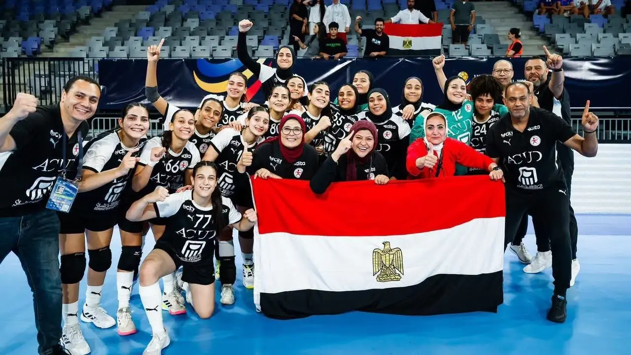 فتيات مصر تواصلن الإنجاز التاريخي (فيسبوك) فتيات مصر تواصلن الإنجاز التاريخي (فيسبوك)