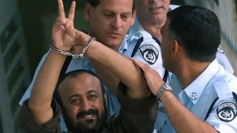"لن تنتصروا".. من هو مروان البرغوثي الذي اقتحم بن غفير زنزانته؟