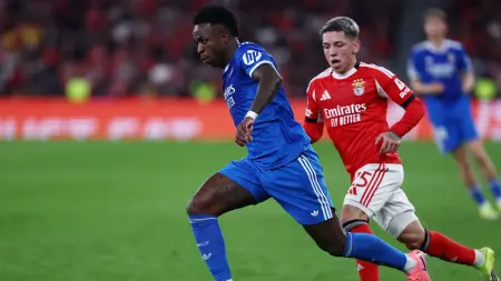 related_news_inside_blogsنجم برشلونة السابق يطالب بريستياني بتوضيح موقفه من الإساءة العنصرية ضد فينيسيوس