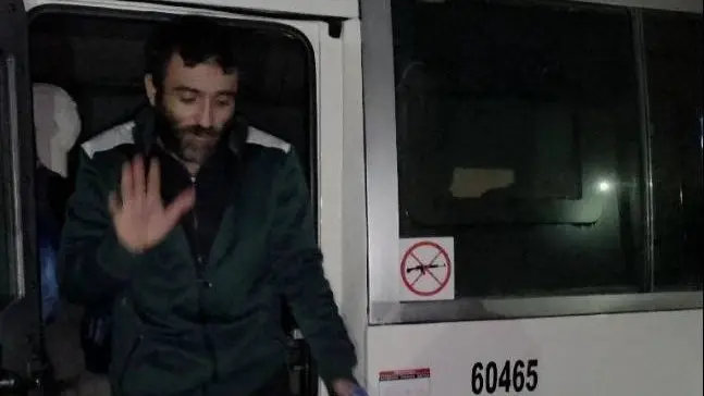 صور - بعد استعادة آخر جثة.. إسرائيل تفرج عن 9 معتقلين فلسطينيين