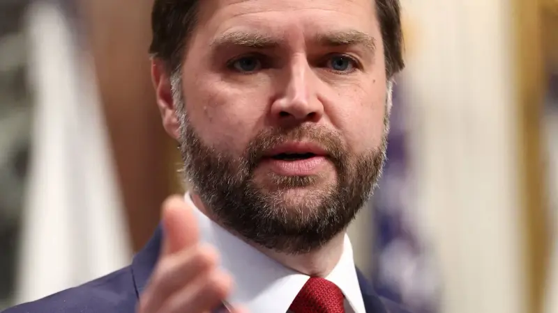 فانس: رصدنا أدلة على أن إيران تحاول إعادة تطوير سلاح نووي