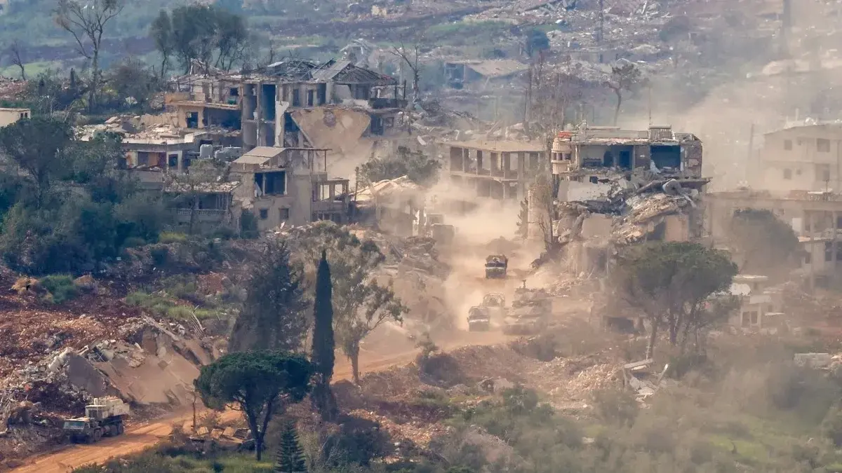 وكالة: تفجير ضخم في بلدة حولا بجنوب لبنان (رويترز) وكالة: تفجير ضخم في بلدة حولا بجنوب لبنان (رويترز)
