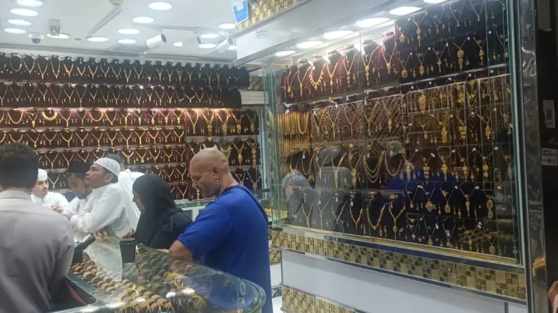 سعر الذهب في السعودية اليوم الثلاثاء 28/7/2026.. عيار 21 يتراجع