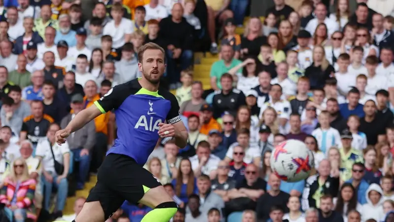 هاري كين يلجأ لـ"مستر-إكس" المصري قبل تحديد مستقبله