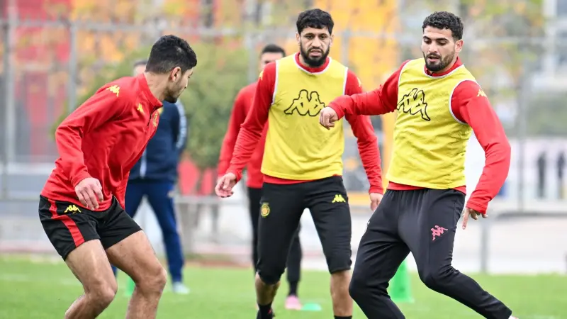 القنوات الناقلة لمباراة النجم الساحلي ضد الترجي اليوم في الدوري التونسي مع الموعد والتشكيلة