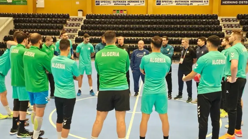 القنوات الناقلة لمباراة الجزائر وتونس في بطولة كأس العالم لكرة اليد 2025 مع الموعد