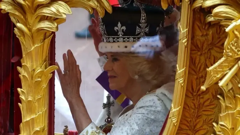 منعا لأزمة دبلوماسية مع الهند.. كاميلا تُتوّج ملكة قرينة بتاج مستخدم