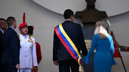 related_news_inside_blogsمادورو في قبضة أميركا.. ماذا وراء الضربات الأميركية على فنزويلا؟