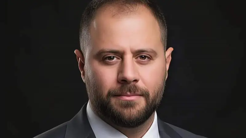 فيديو - بفضل قانون العفو العام.. دكتور فود يستعيد حريته وهكذا تم استقباله