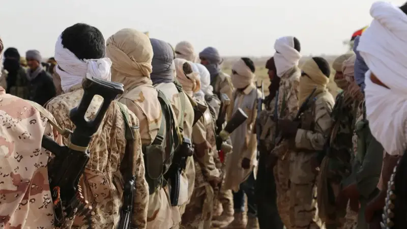 انفجارات وإطلاق نار في العاصمة.. ماذا يحدث في مالي؟