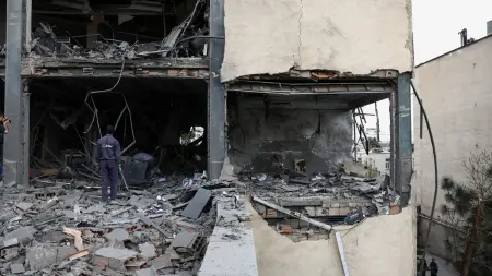 related_news_inside_blogsإسرائيل تغتال قائد وحدة العمليات الخاصة بـ"قوة القدس".. من هو أصغر باقري؟