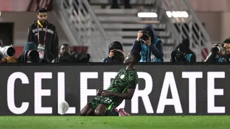 related_news_inside_blogsكأس أمم إفريقيا - نيجيريا تسحق موزمبيق وتنتظر عبور الجزائر إلى ربع النهائي