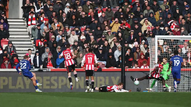 الدوري الإنجليزي - اشتعال الصراع الأوروبي الأوروبية بعد تعادل إيفرتون مع برينتفورد