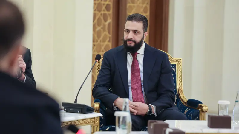 الشرع يؤكد لبارزاني الالتزام بضمان حقوق الأكراد