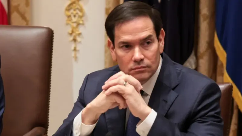 بعد غارات أميركية.. روبيو يصف رئيس كولومبيا بـ"المجنون"