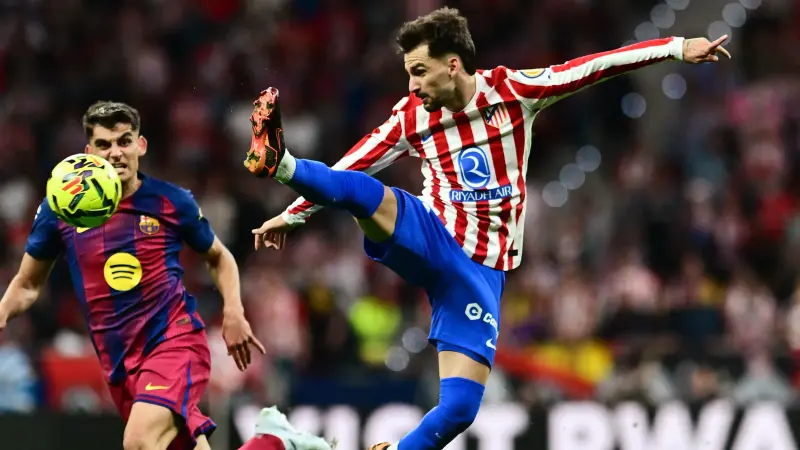 تشكيلة أتلتيكو مدريد اليوم أمام برشلونة والغيابات.. 4 أسماء غائبة