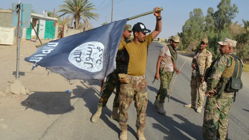 مع تجدد القتال في سوريا.. كابوس "داعش" يطارد العراقيين