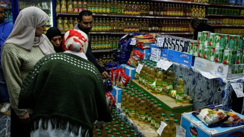مصر.. التضخم الشهري يرتفع 1.4% رغم هدوء المعدل السنوي